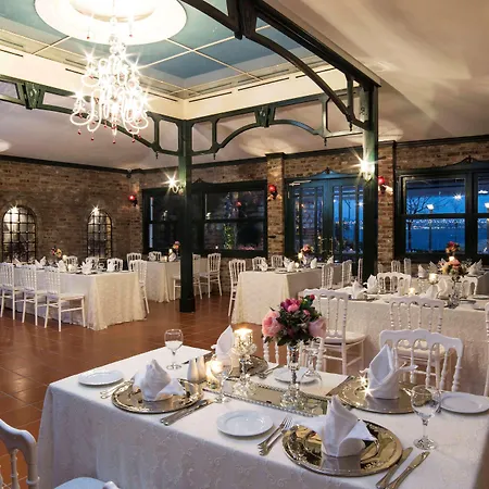 ホテル Radisson Sultanahmet 3*