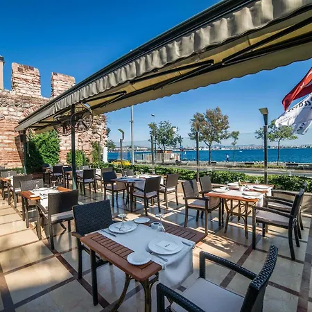 Radisson Sultanahmet 3*