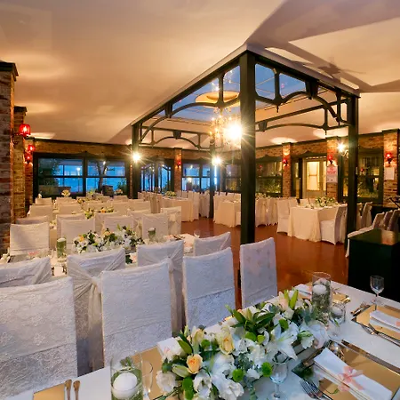 Radisson Sultanahmet מלון 3*