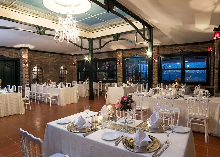 Отель Radisson Sultanahmet 3*